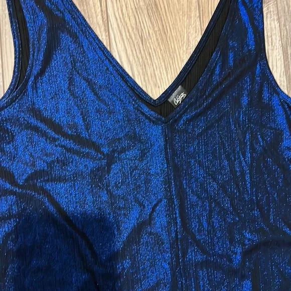 Sparkly Blue Tank - Picture 2 of 3